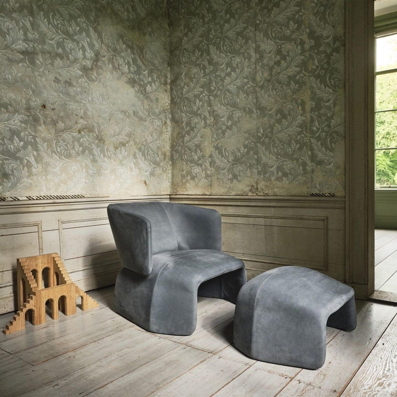 Icarus Armchair gallery detail image