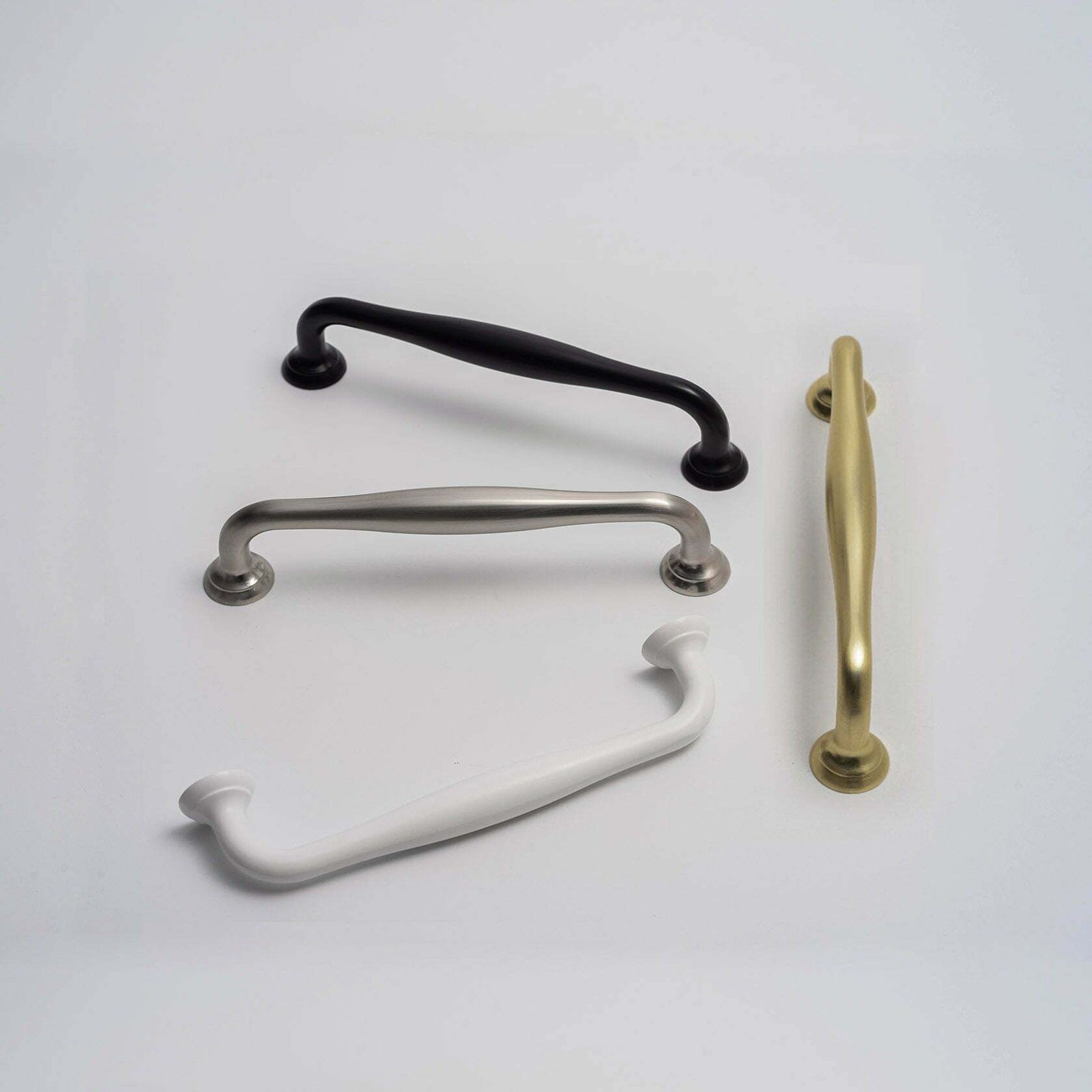 Mackay Classic Hamptons Kitchen Handles gallery detail image