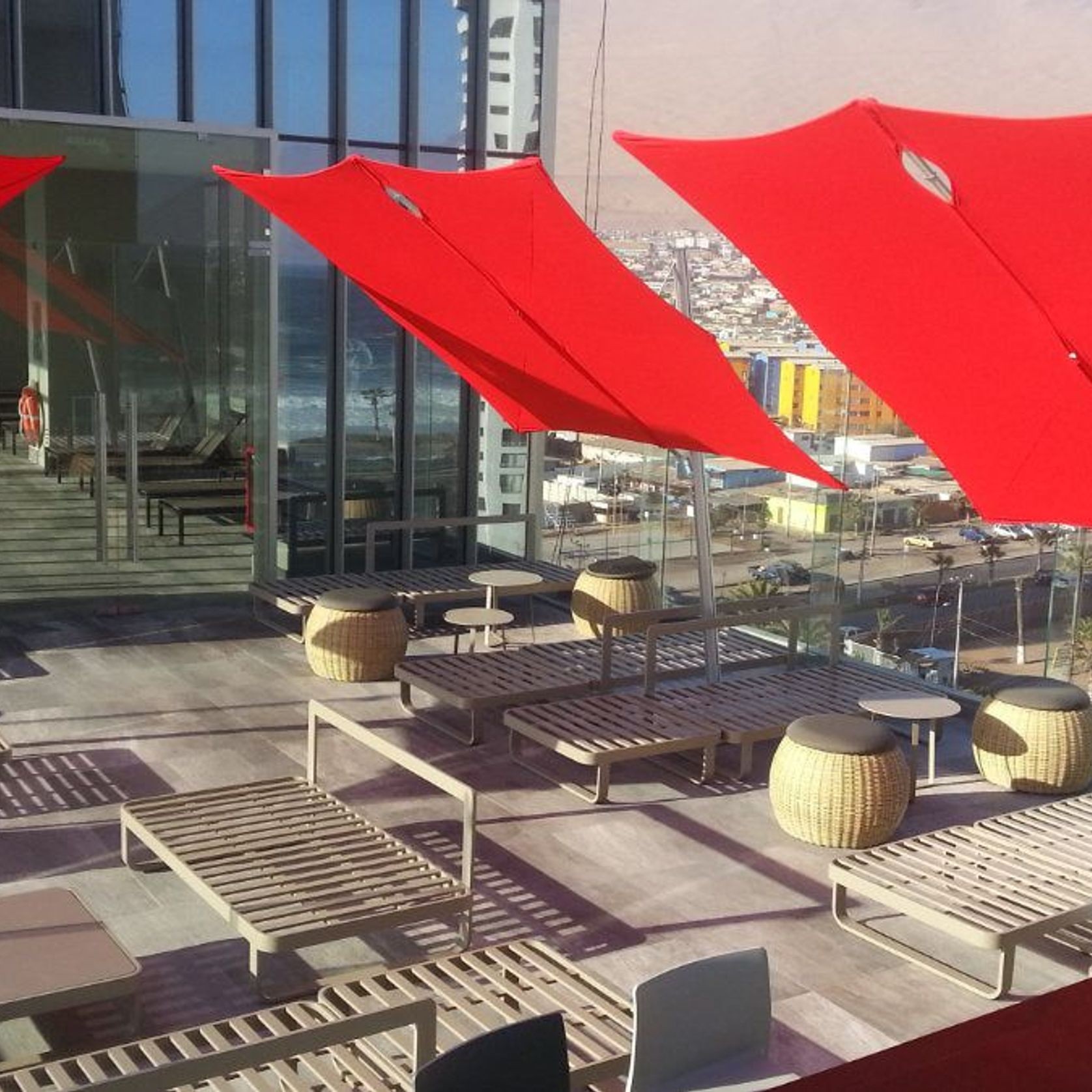 Umbrosa Spectra Cantilever Umbrella gallery detail image