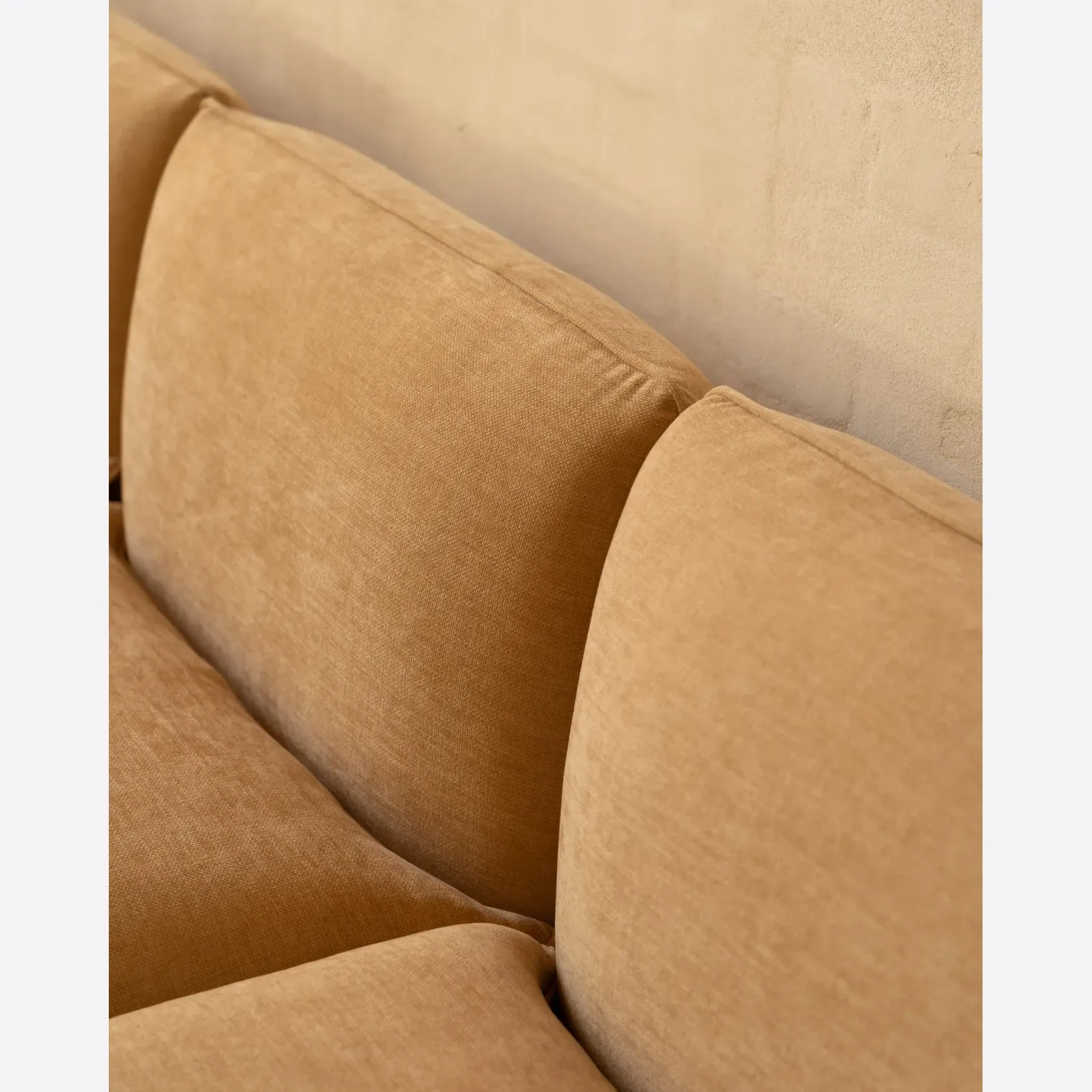 Muro 4 Seater Chaise Sofa - Silas Honey gallery detail image