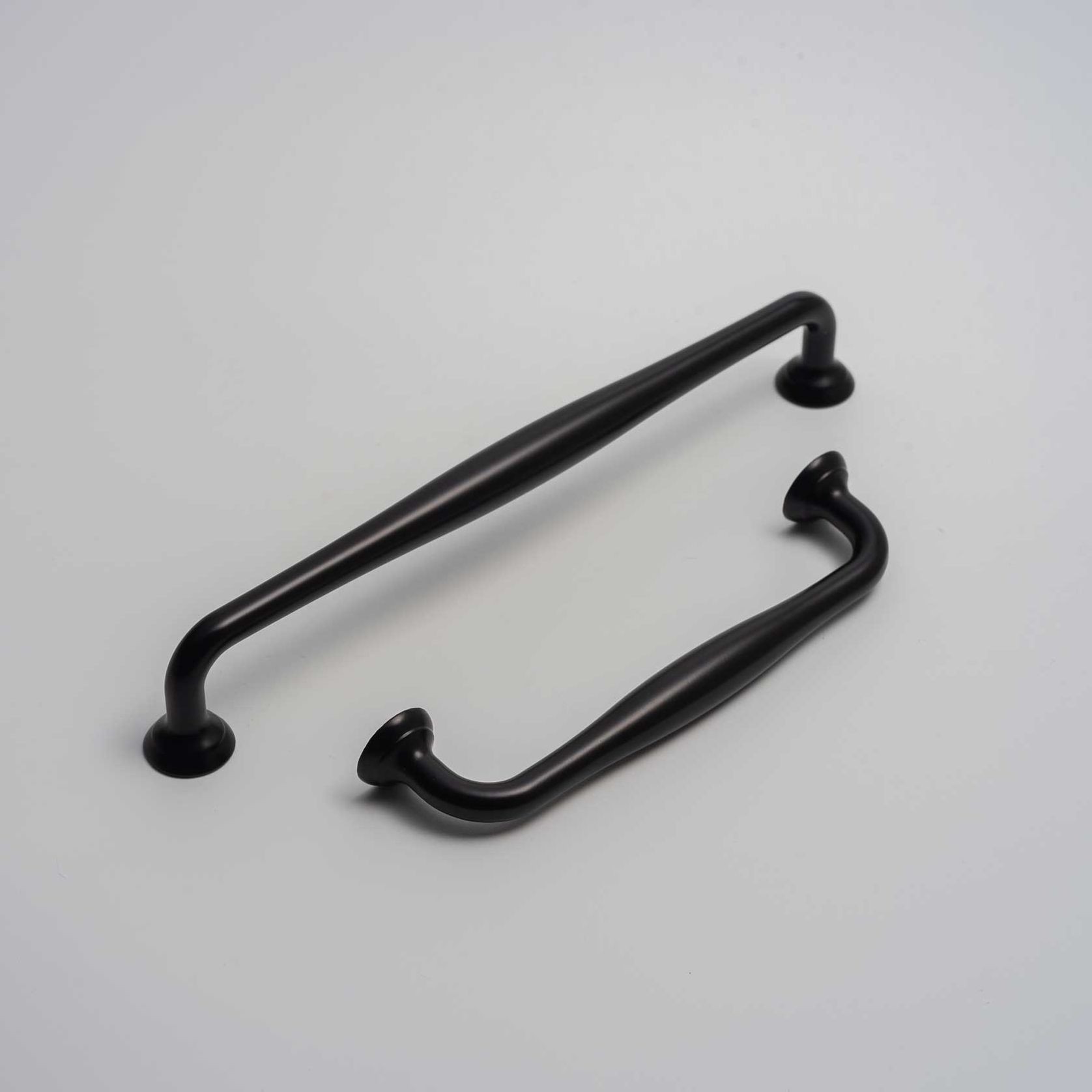 Mackay Classic Hamptons Kitchen Handles gallery detail image