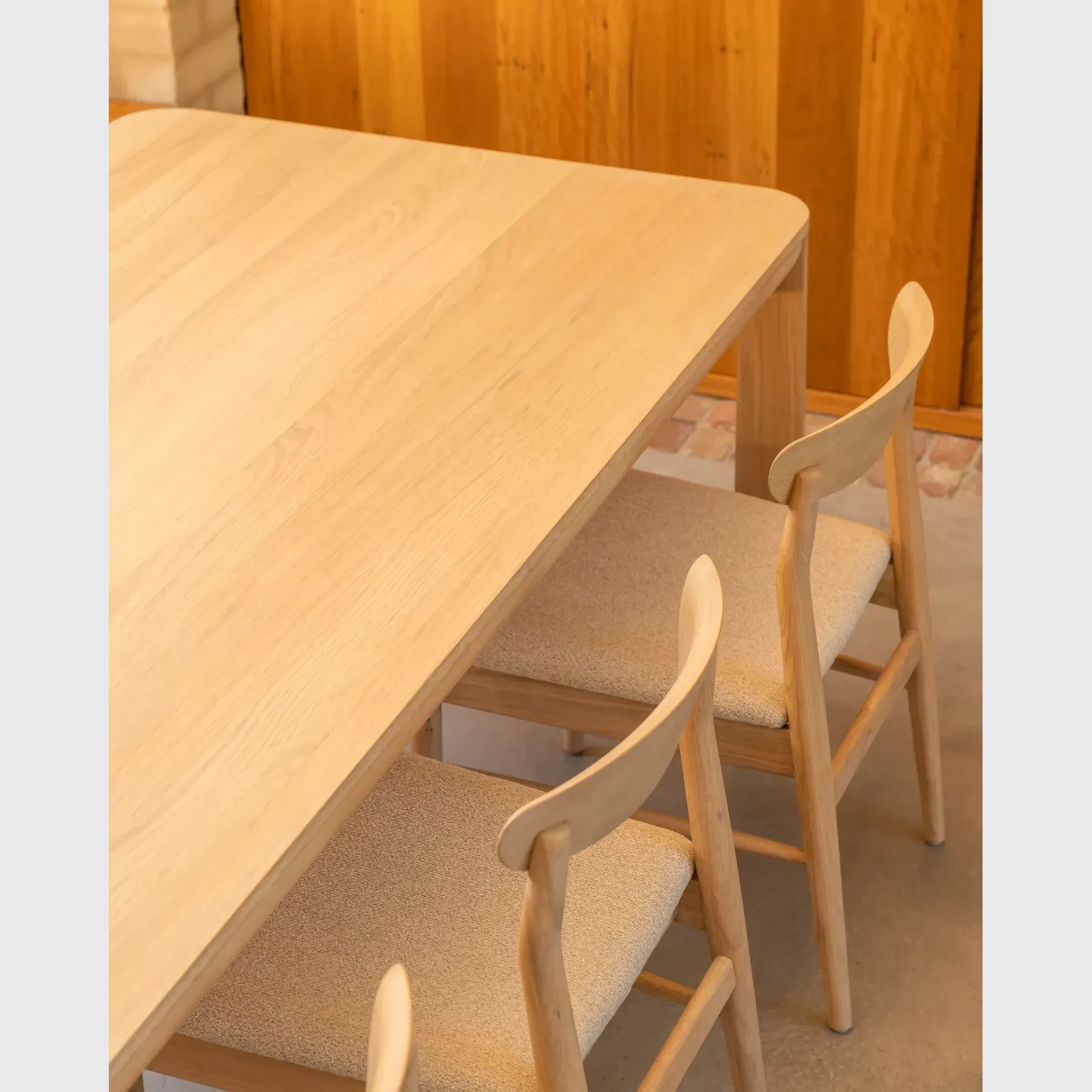 Quart Dining Table 240cm - Oak gallery detail image