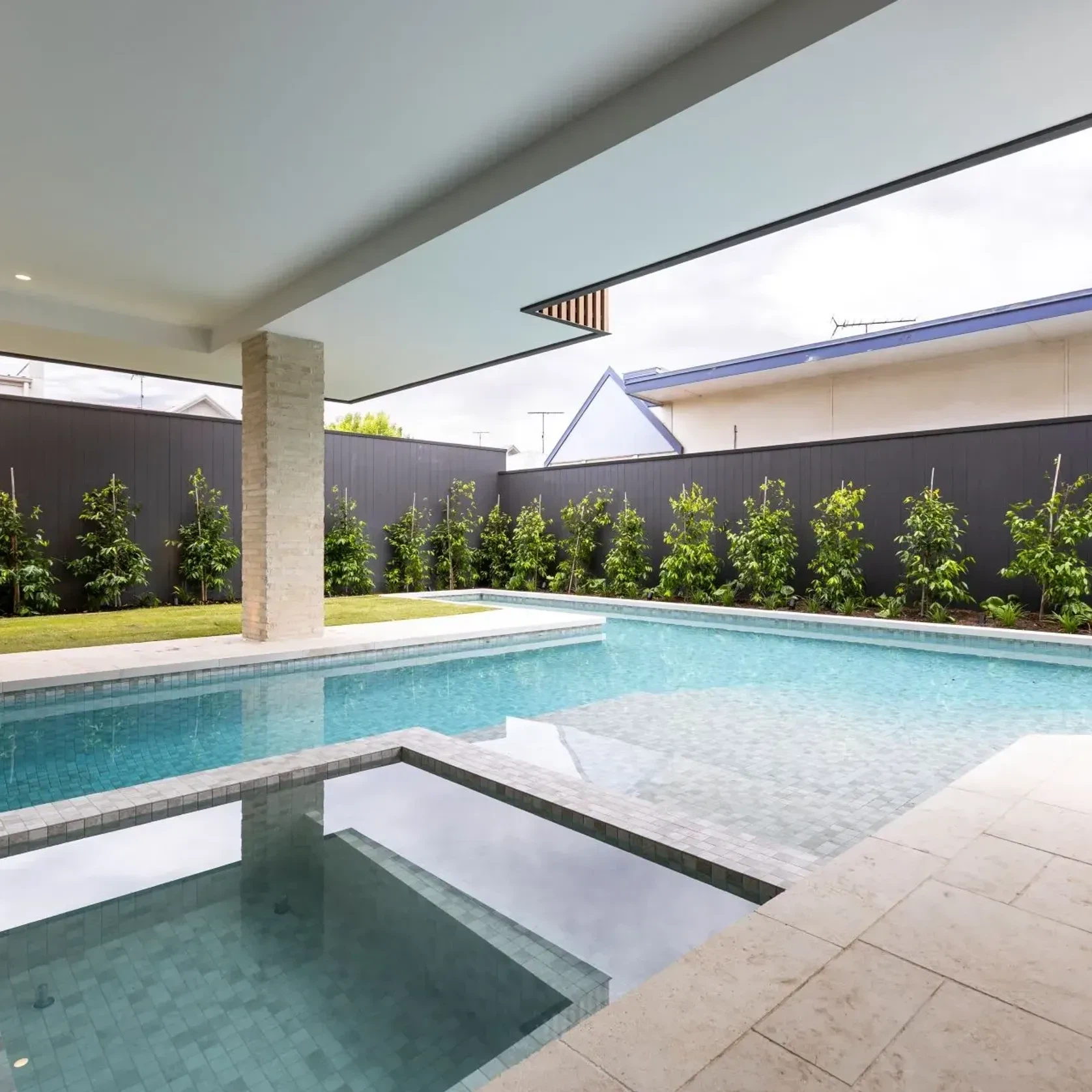 Sinai Pearl Sandblasted Limestone Pool Coping gallery detail image