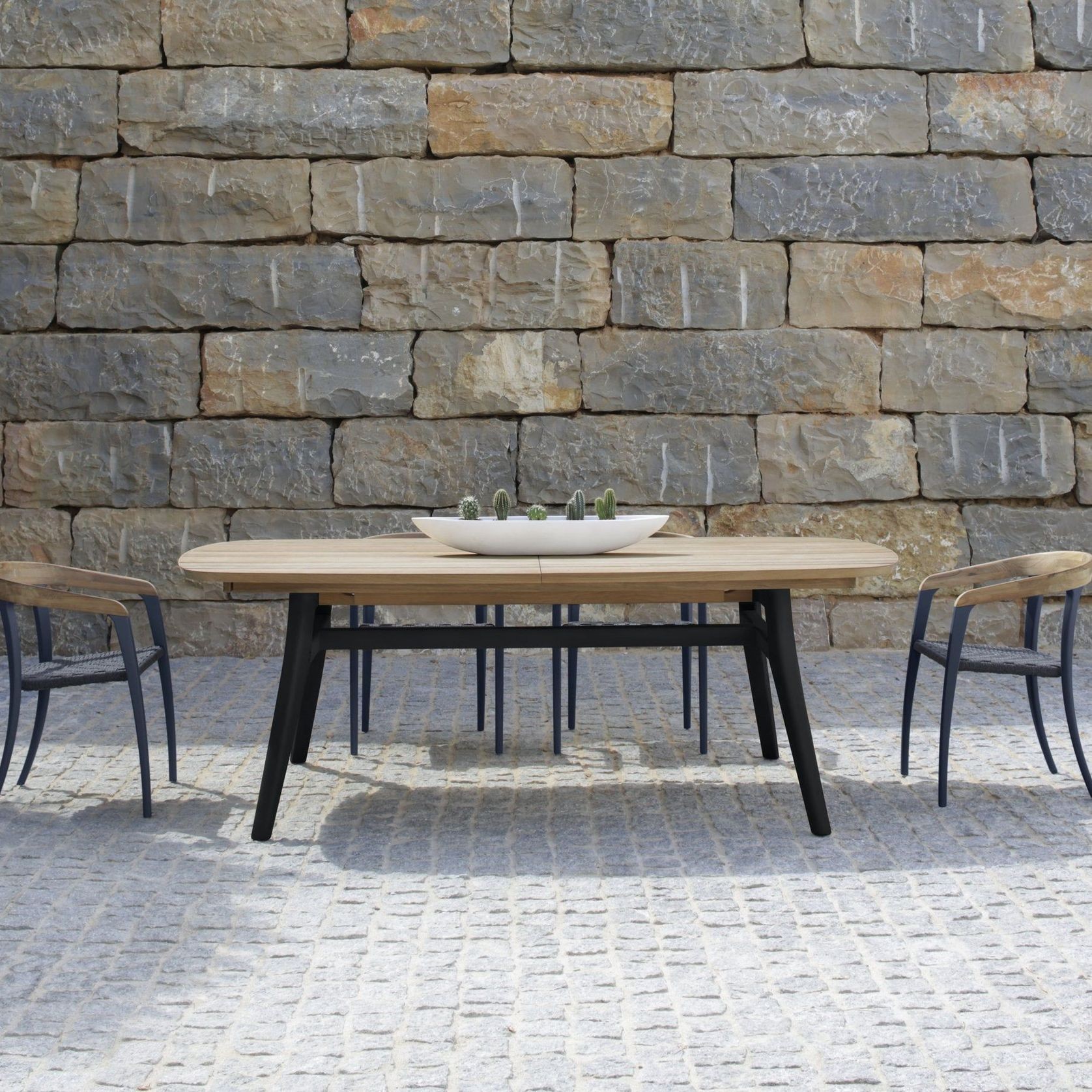 Zidiz Extendable Table by Royal Botania gallery detail image