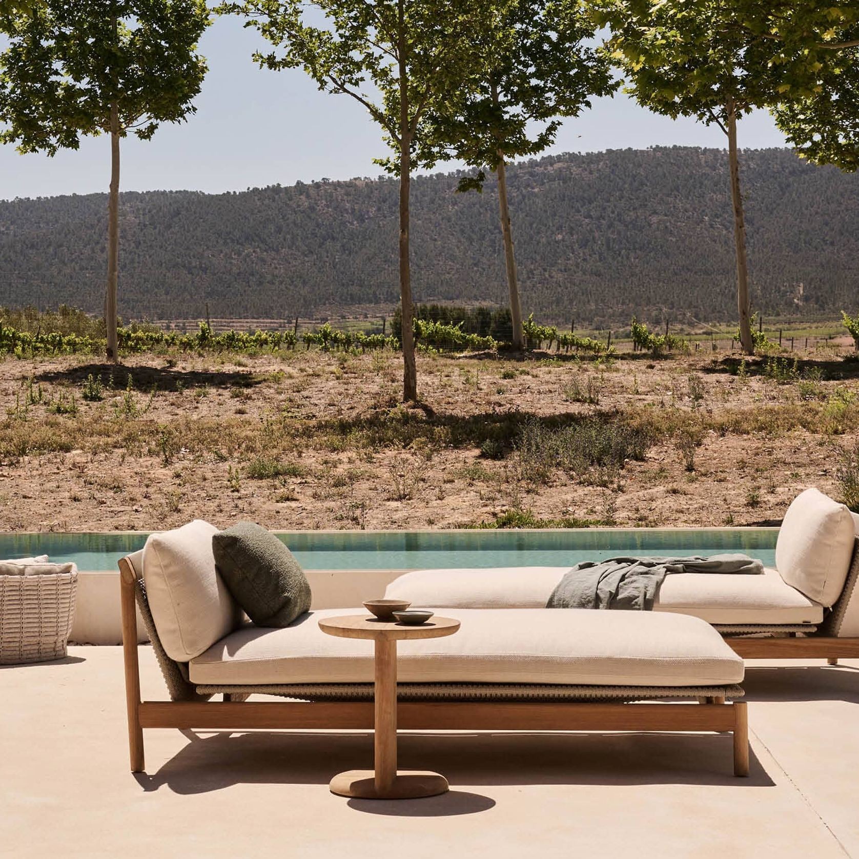 Amanu Daybed gallery detail image