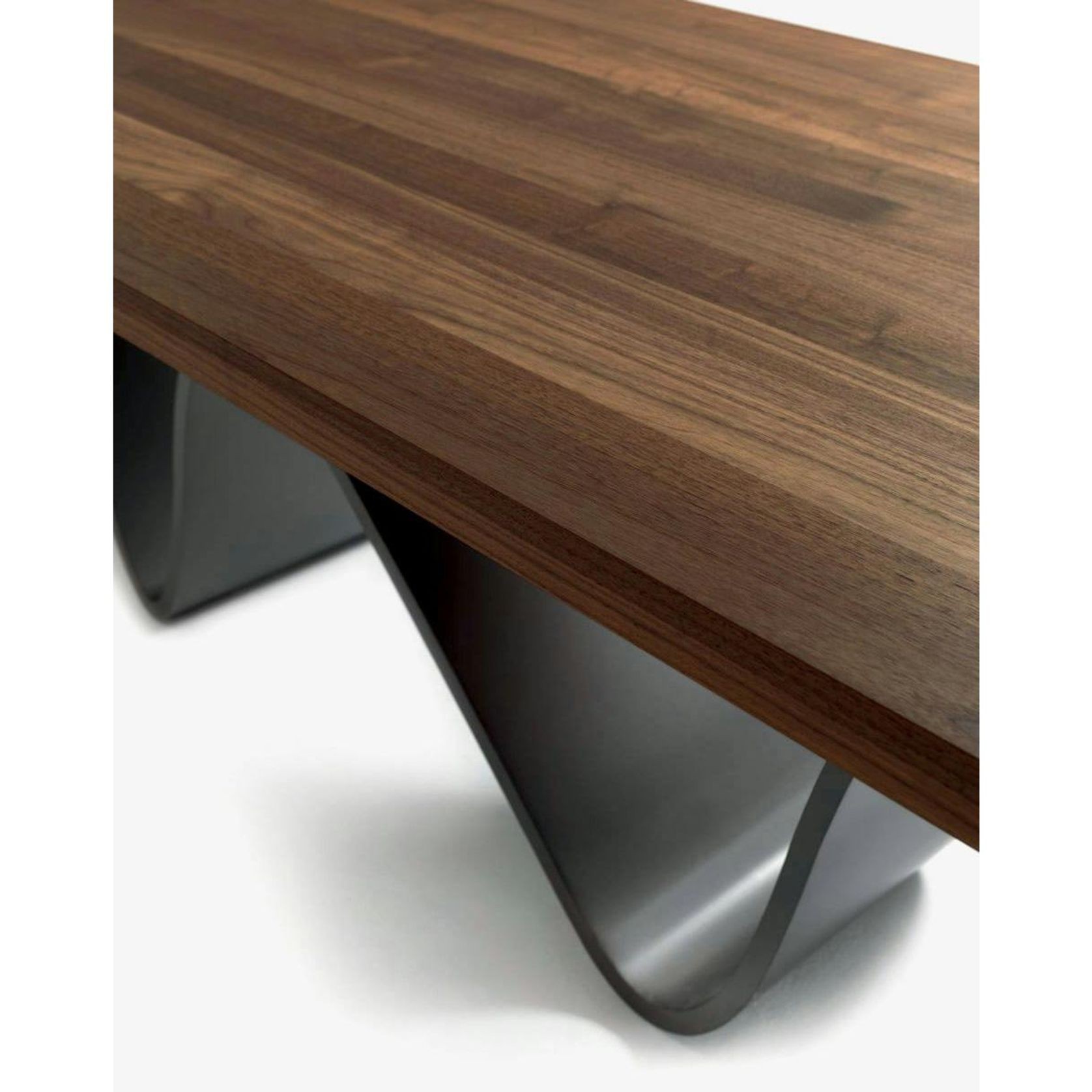 Bree E Onda Dining Table gallery detail image