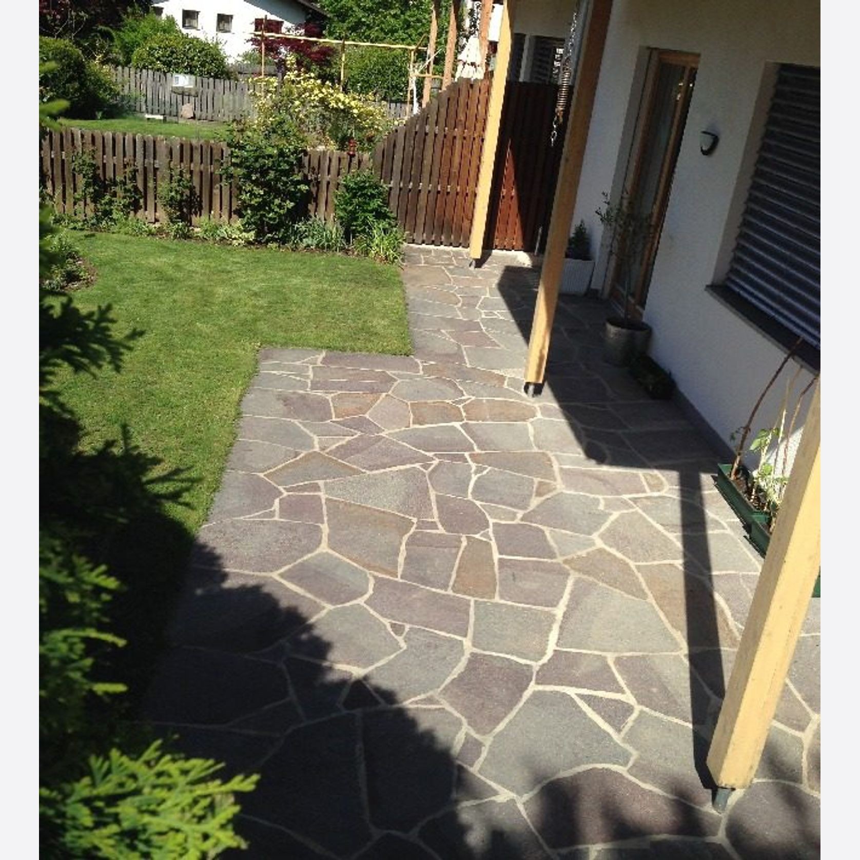 Italian Porphyry Crazy Paving gallery detail image