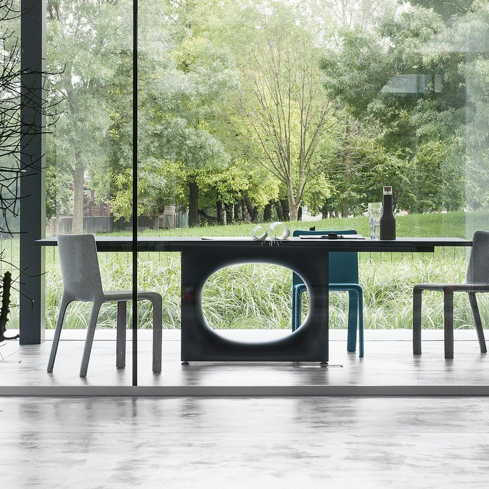 Holo Dining Table gallery detail image