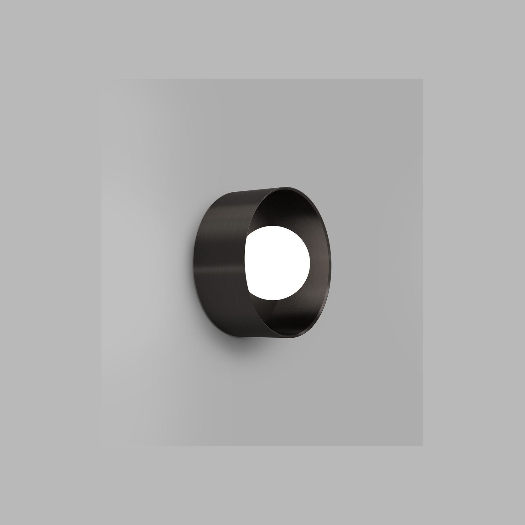 Orb Sur Large Wall Light gallery detail image