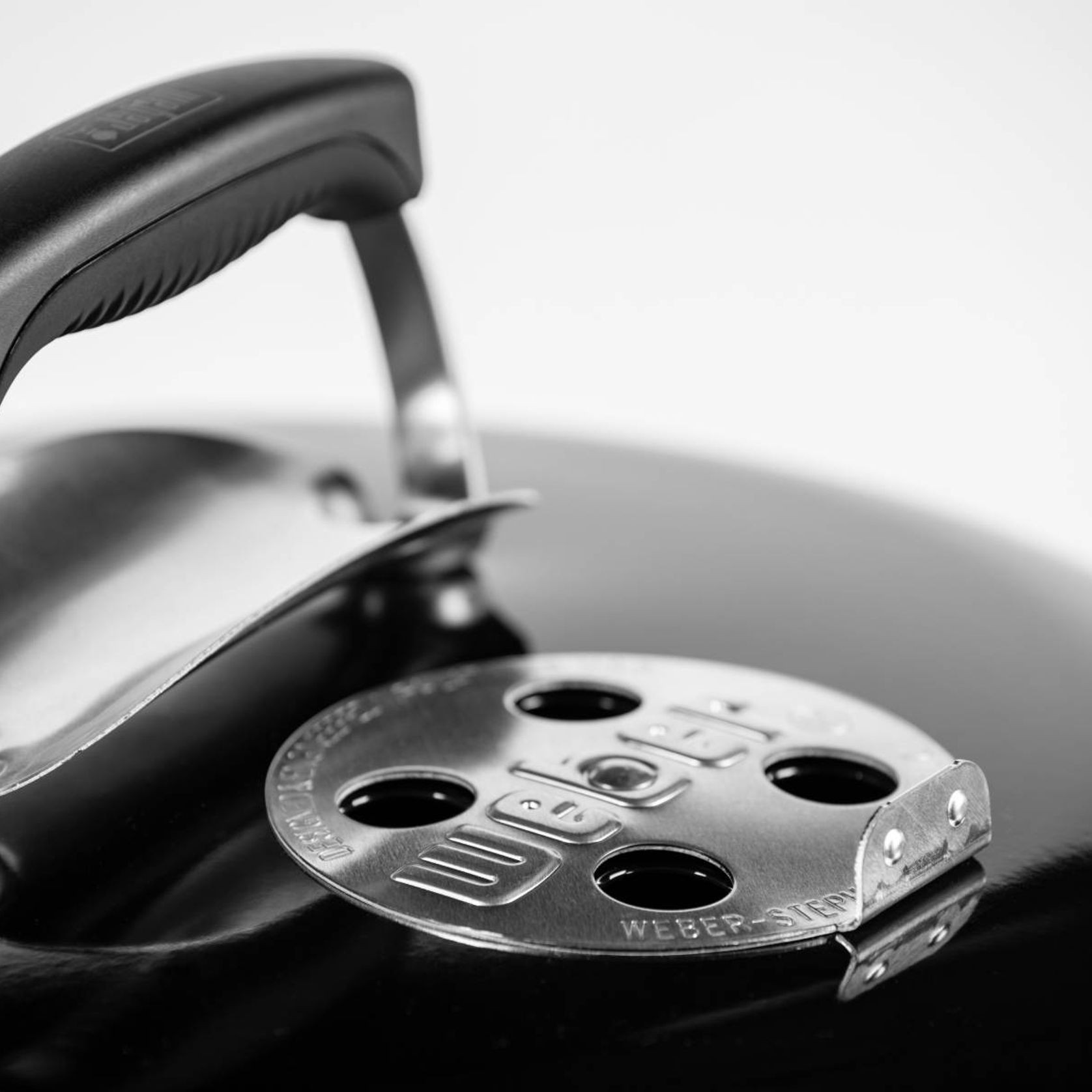 Weber 57cm Original Premium Kettle gallery detail image