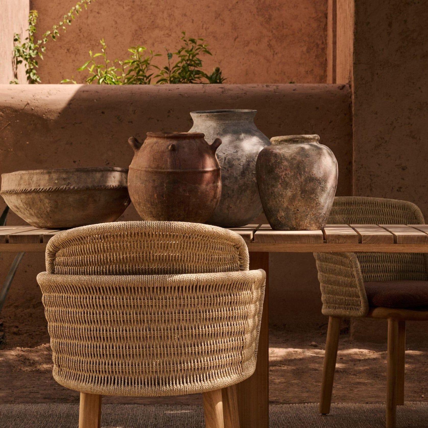 Suro Dining Table gallery detail image