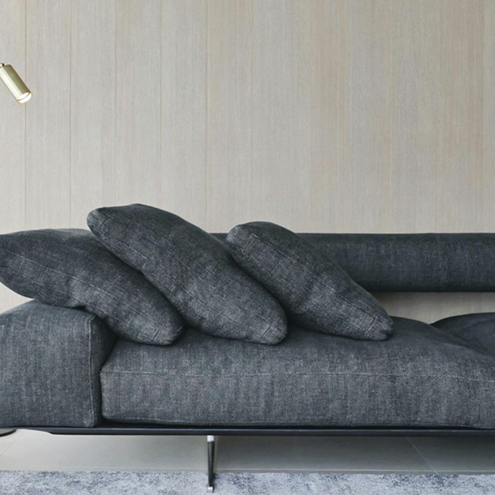 Wing Sofa By Flexform gallery detail image