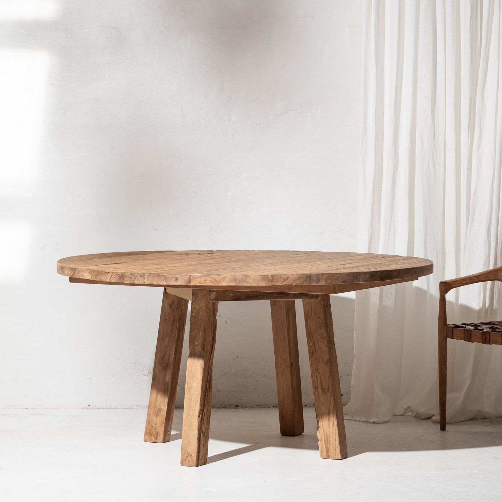 Tavla Round Dining Table gallery detail image