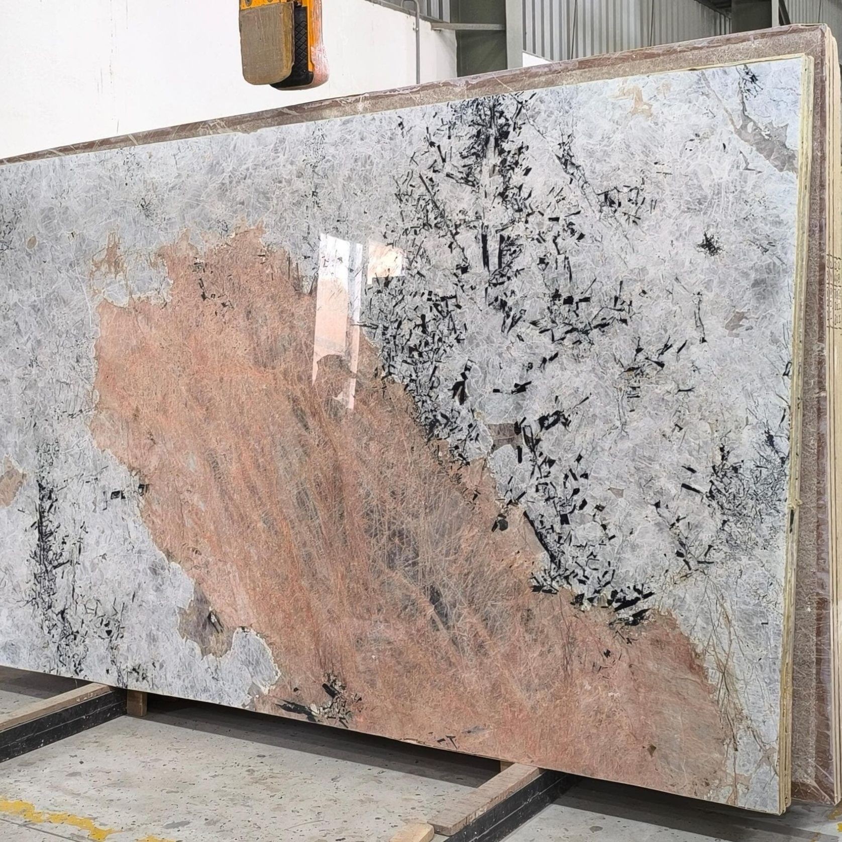Rossa Mist Quartzite | Moonstone gallery detail image