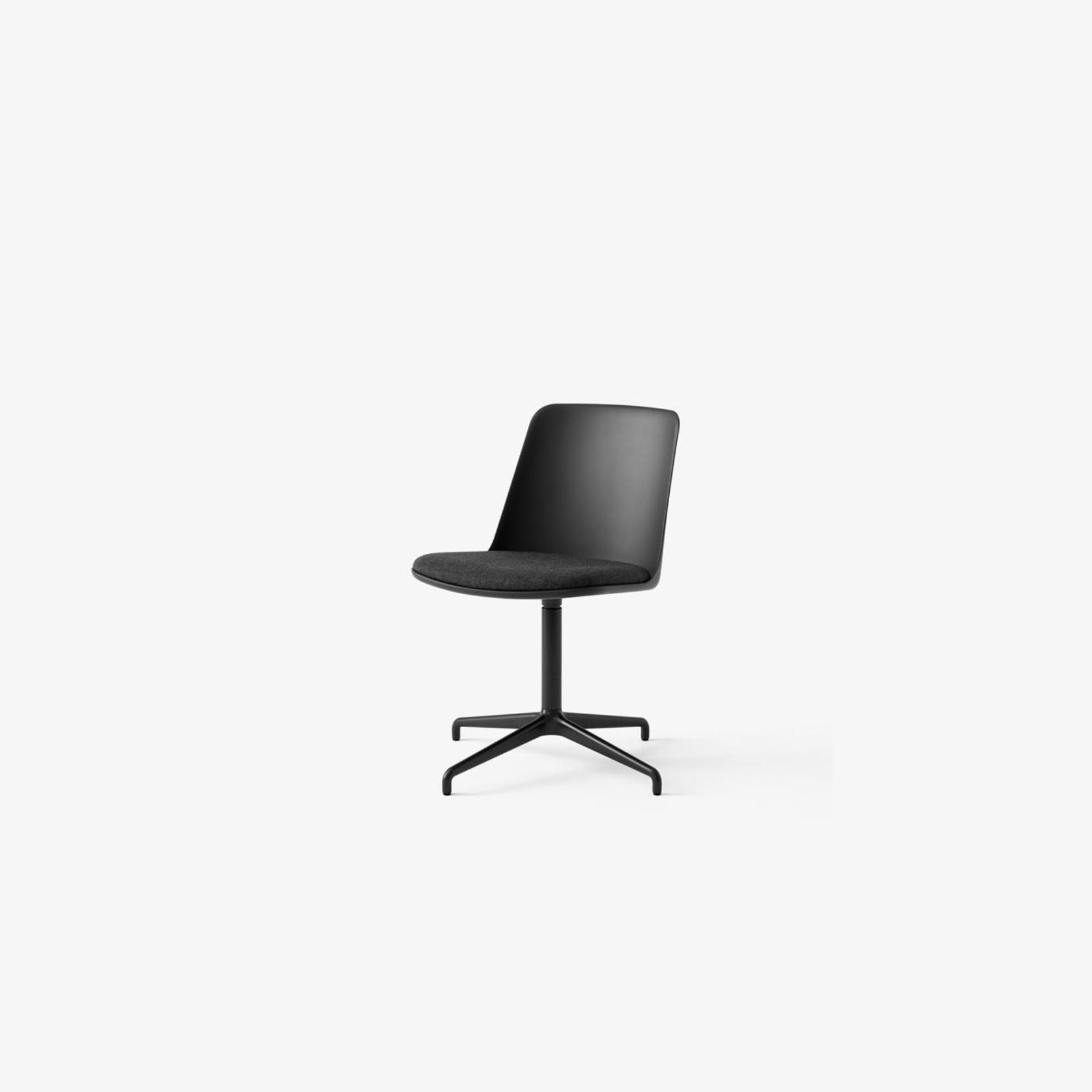 Rely HW12 Chair by &Tradition gallery detail image