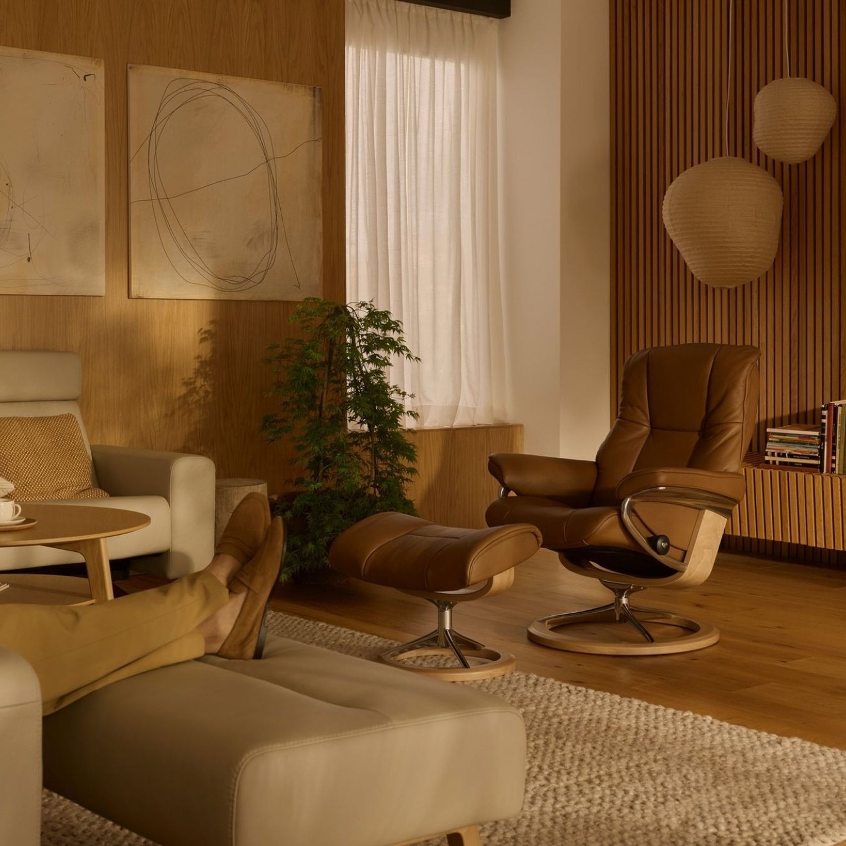 Stressless® Mayfair Signature Recliner gallery detail image