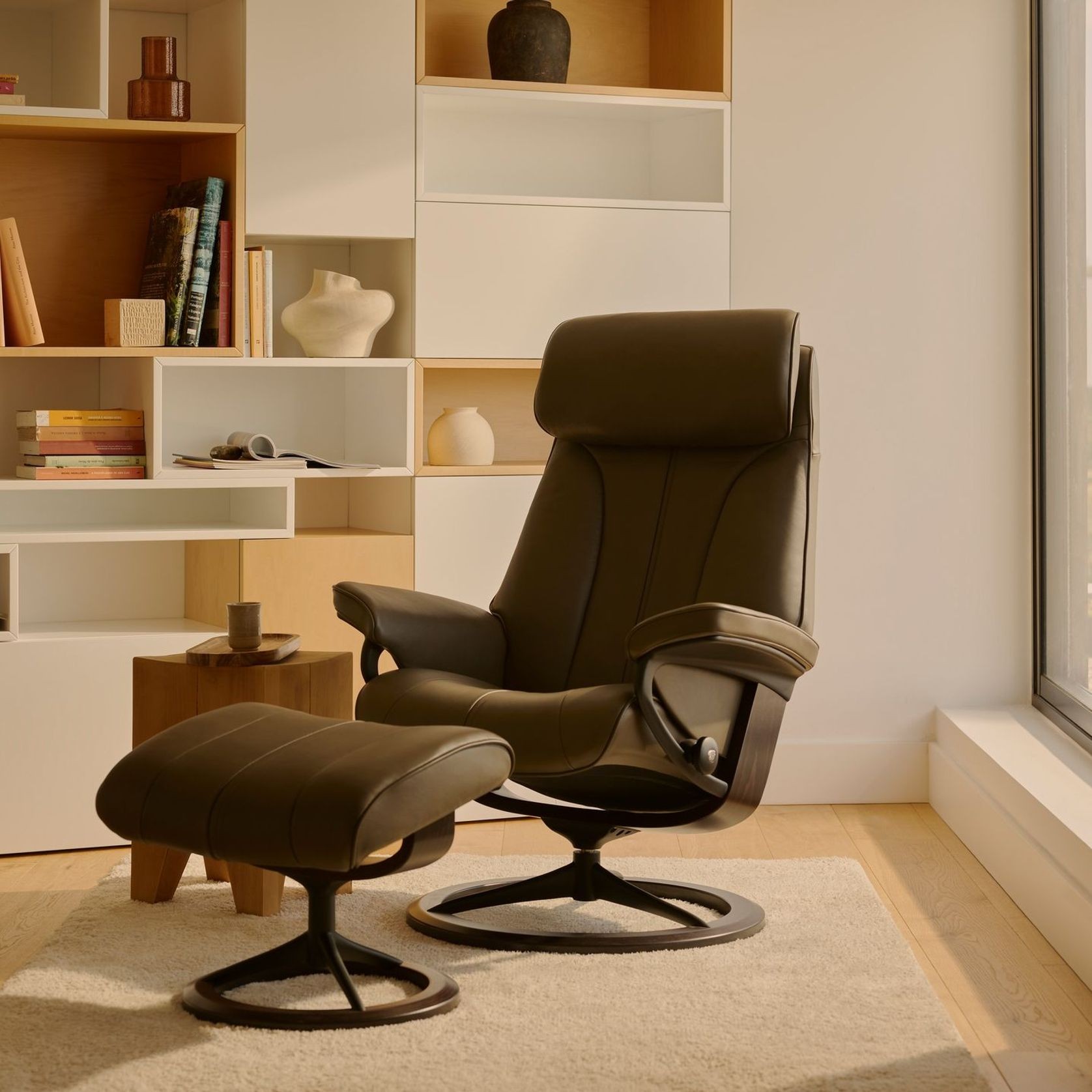 Stressless® Paul Recliner gallery detail image