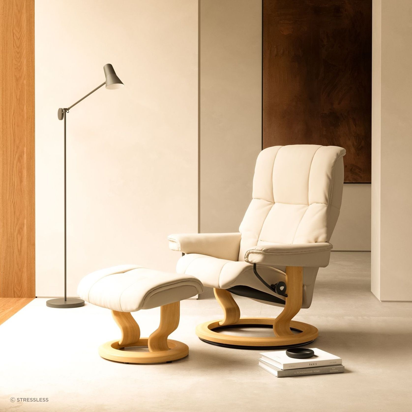 Stressless® Mayfair Classic Recliner gallery detail image