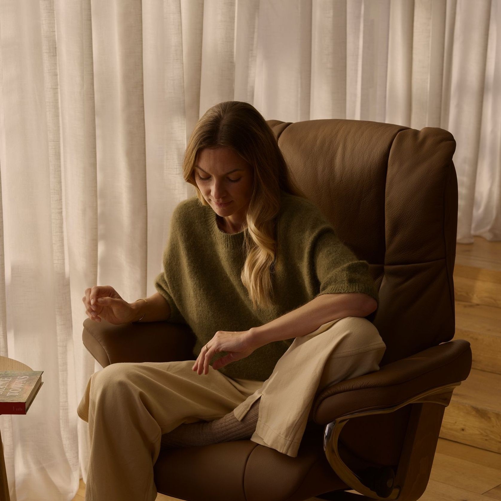 Stressless® Mayfair Classic Recliner gallery detail image