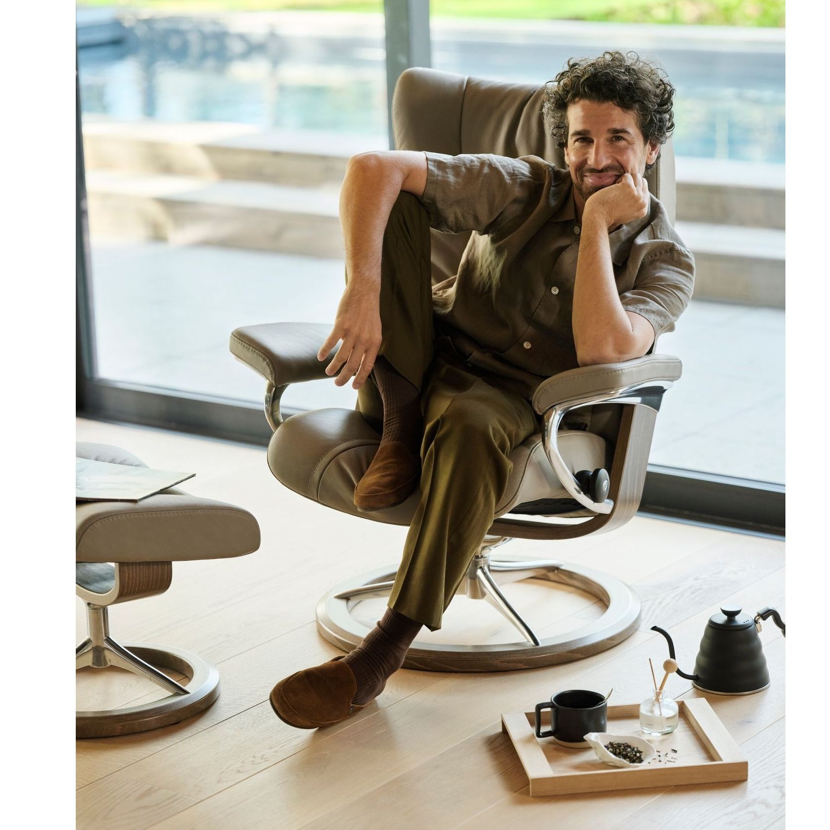 Stressless® Wing Recliner gallery detail image