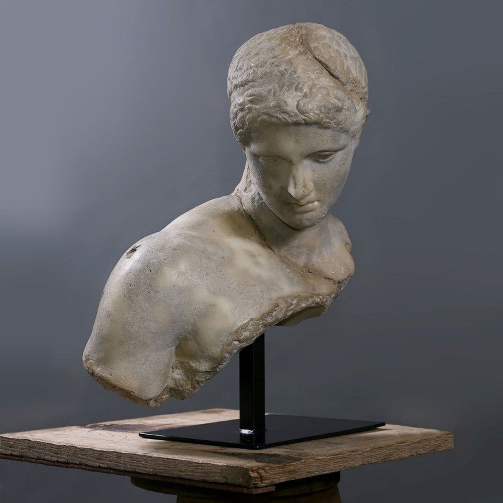 "Discophorus" Bust gallery detail image