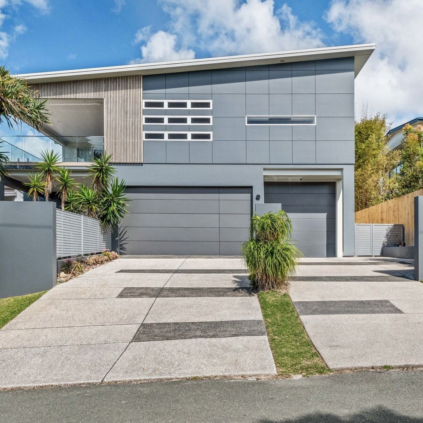 Danmar Doors | Speciality Garage Doors gallery detail image