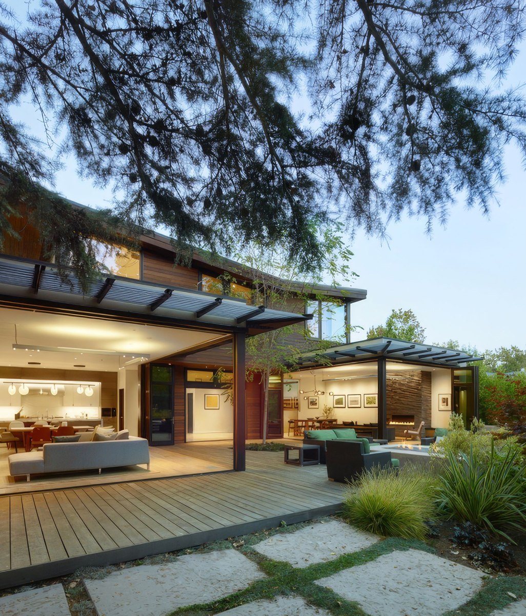 Design for Harmony with Nature: Sustainable Architecture and Passive Energy Strategies