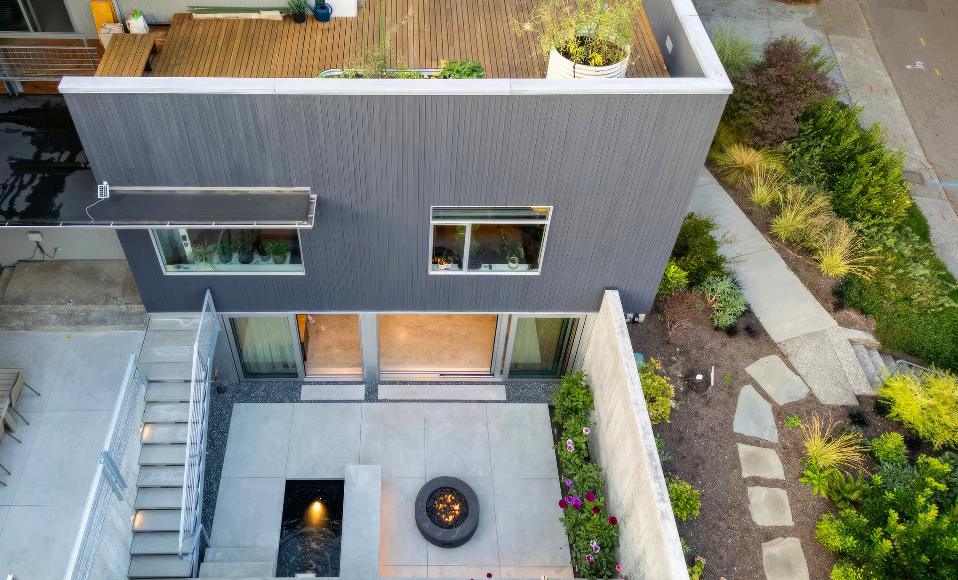 Modern Courtyard